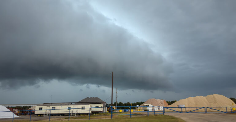 Shelf Cloud east of Carthage Texas
