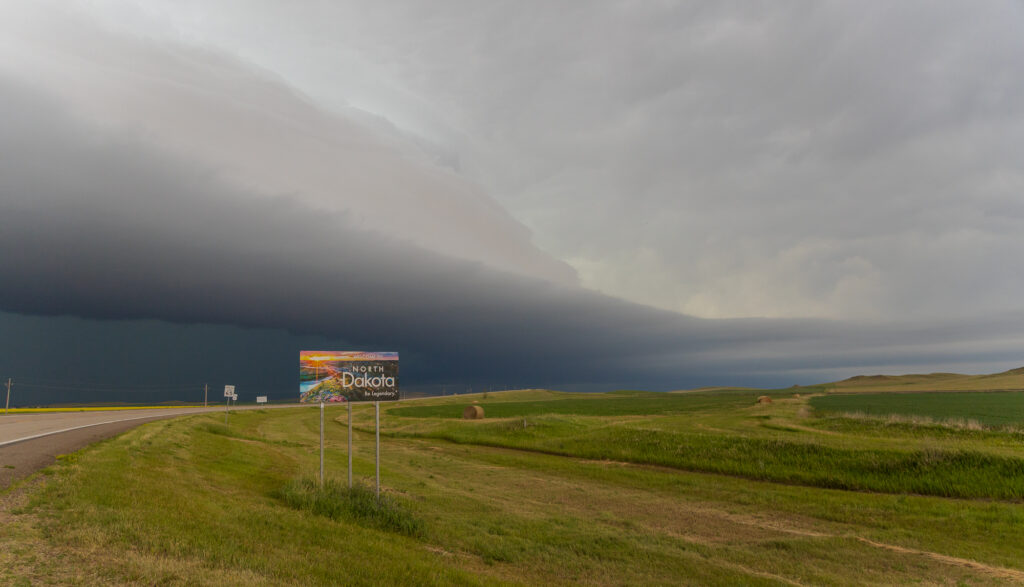 Welcome to North Dakota - Be Legendary Shelf Cloud